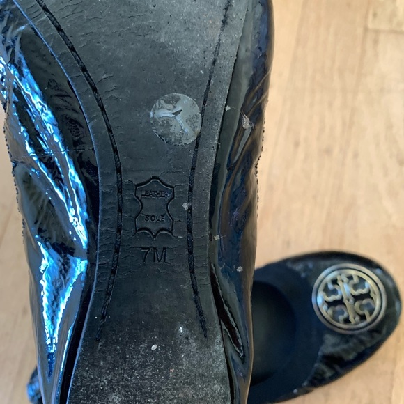 Tory Burch Caroline patent leather grosgrain trim ballet flat dark navy - Picture 7 of 9